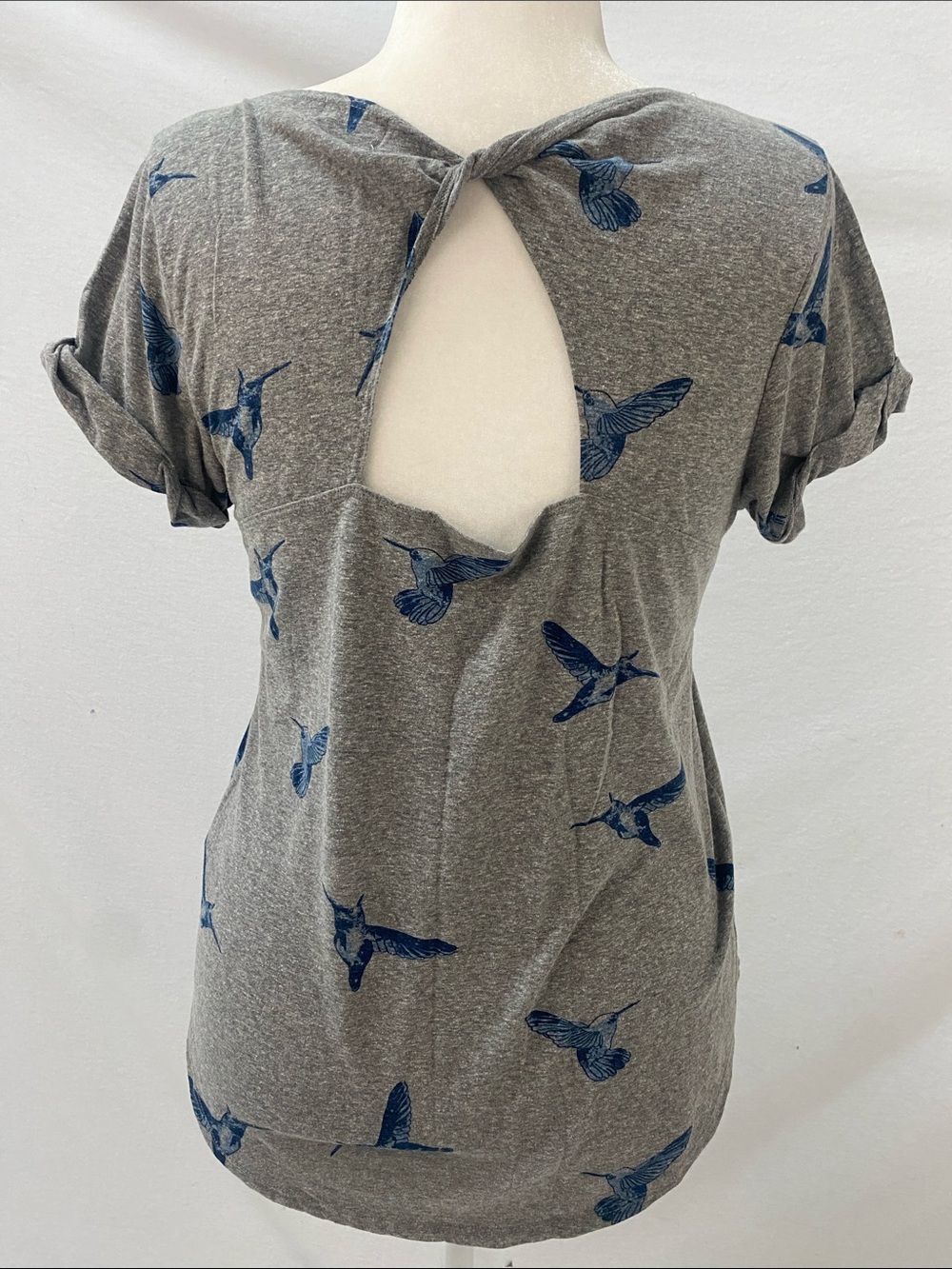 Anthropologie Top by t.la with back detail and Hummingbird print - Picture 4 of 6